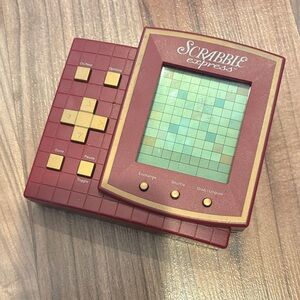 Tested, working Vintage 1999 Scrabble Express Hasbro Handheld Electronic Game.